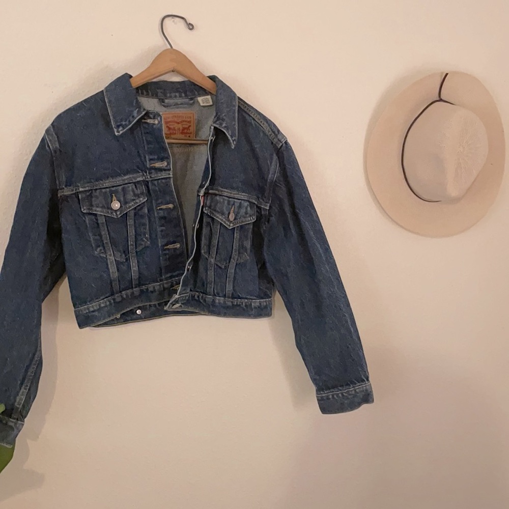 Levi’s crop denim jacket